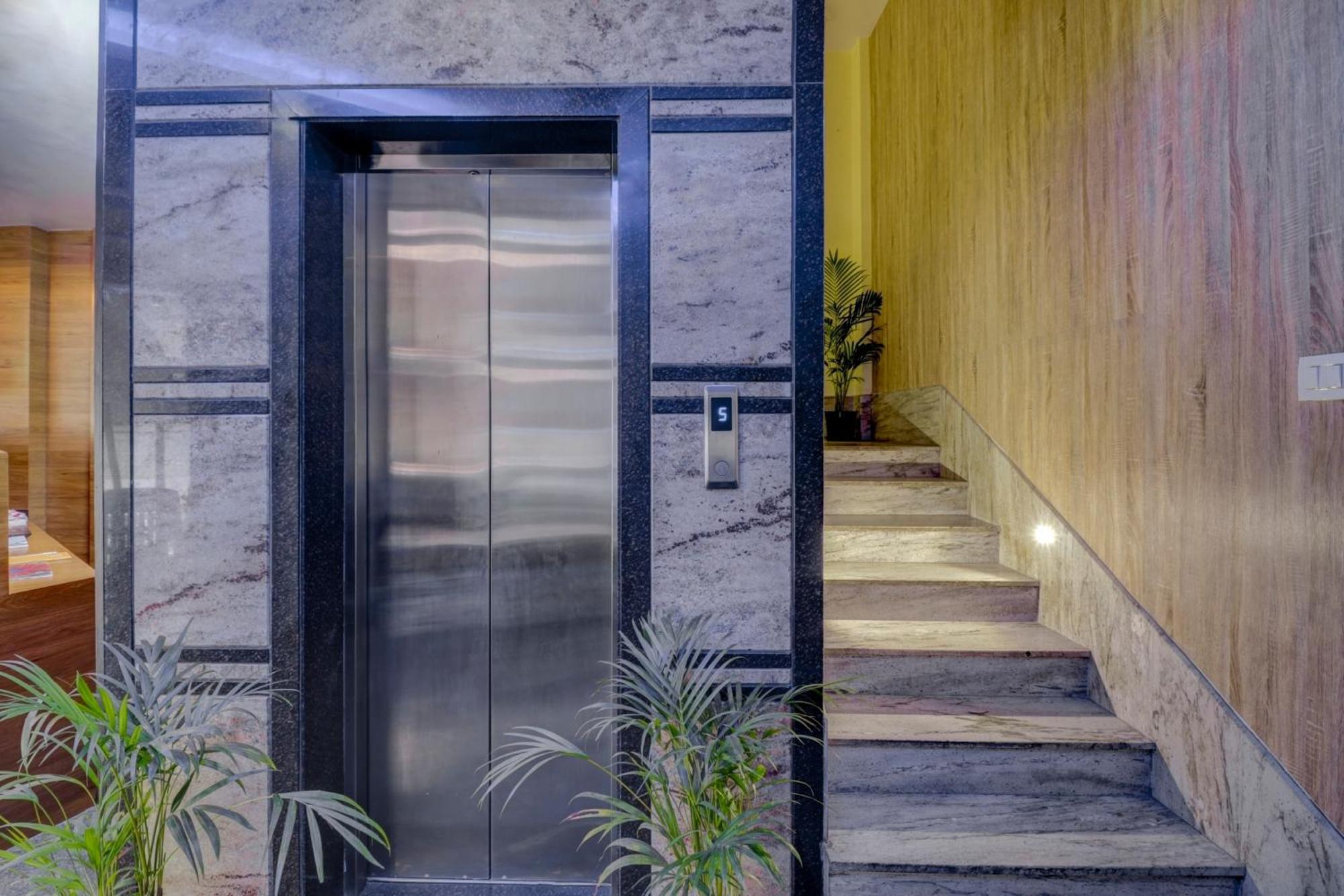 Collection O Karthika Residency Otel Bangalore Dış mekan fotoğraf