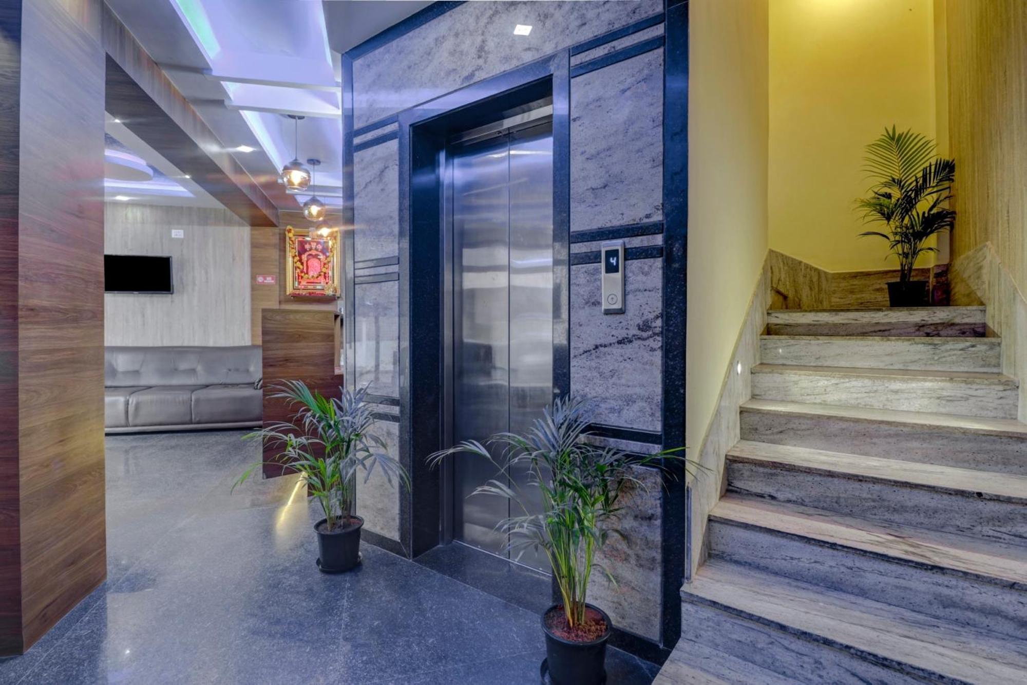 Collection O Karthika Residency Otel Bangalore Dış mekan fotoğraf